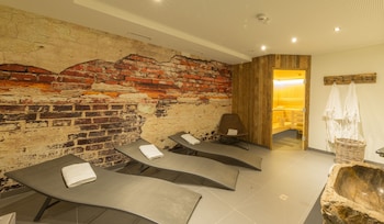 two timez boutique hotel