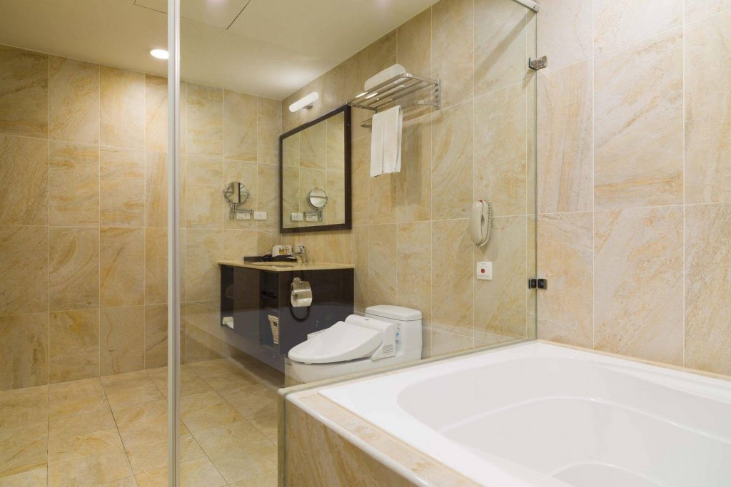 Fushin Hotel Taipei,Near Taipei World Trade Center Nangang Exhibition Hall,4 star