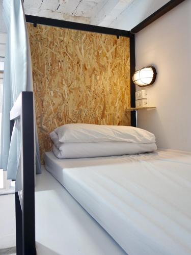 old man captain hostel ii