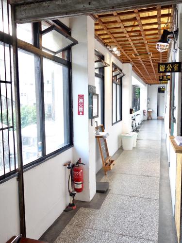 old man captain hostel ii