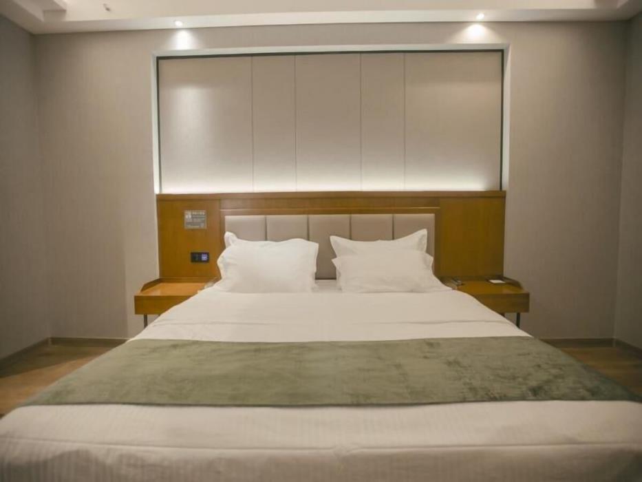 greentree inn jiuquan century plaza hotel