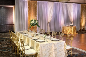 Doubletree By Hilton Hotel San Bernardino,San Bernardino>>Colton,4 star