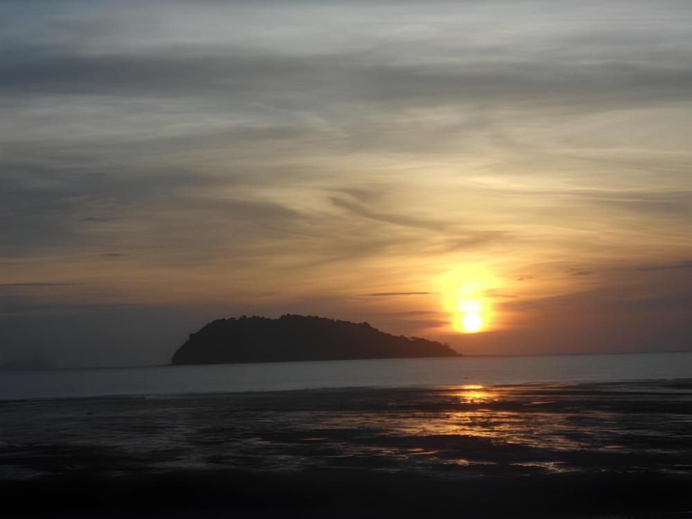 racha sunset resort koh siboya