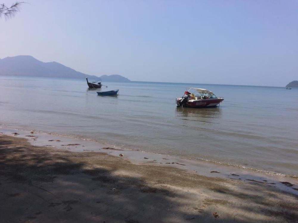 racha sunset resort koh siboya