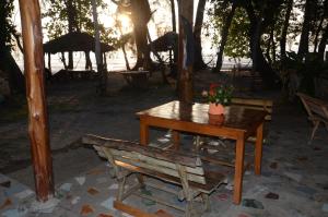 racha sunset resort koh siboya
