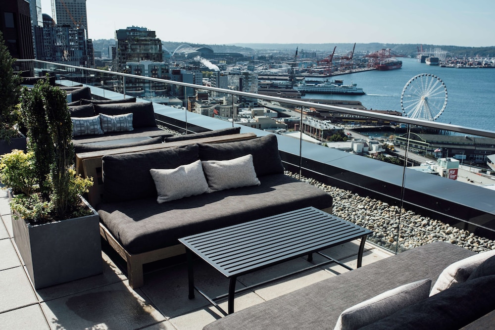 thompson seattle by hyatt