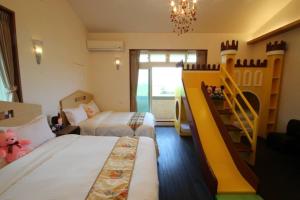 mei man slide homestay