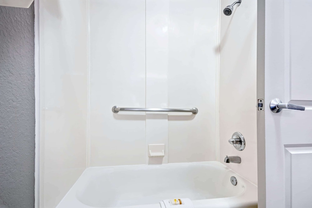 la quinta inn and suites by wyndham conroe