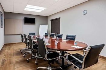 la quinta inn and suites by wyndham conroe