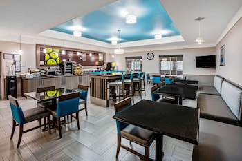 la quinta inn and suites by wyndham conroe