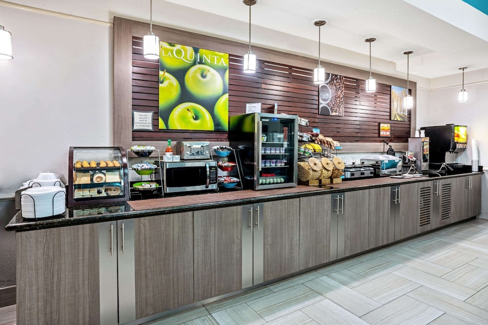la quinta inn and suites by wyndham conroe