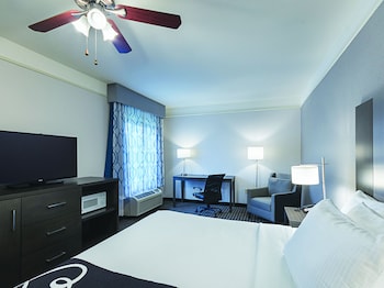 la quinta inn and suites by wyndham conroe