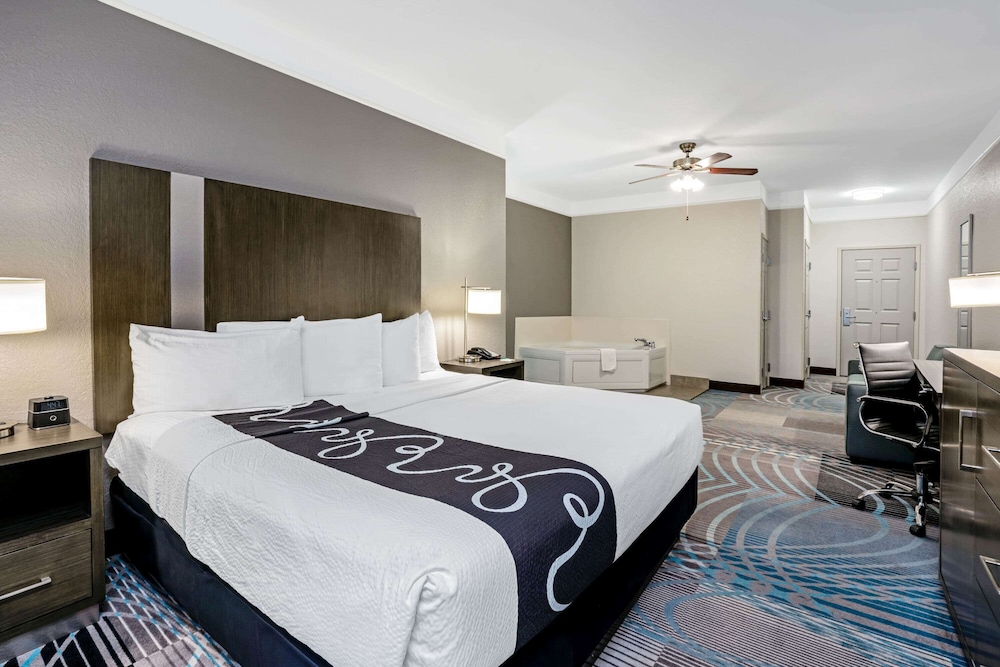 la quinta inn and suites by wyndham conroe