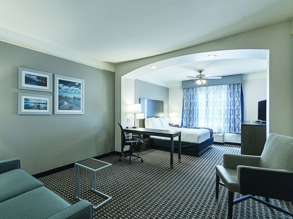 la quinta inn and suites by wyndham conroe