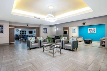 La Quinta Inn & Suites By Wyndham Conroe,Houston>>Conroe,3 star