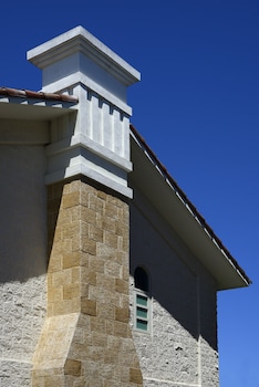 Dancing Butterfly Slide Family Inn,Near E-Long Goat Farm,3 star