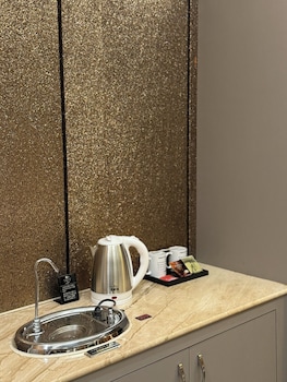 her home spa motel douliu