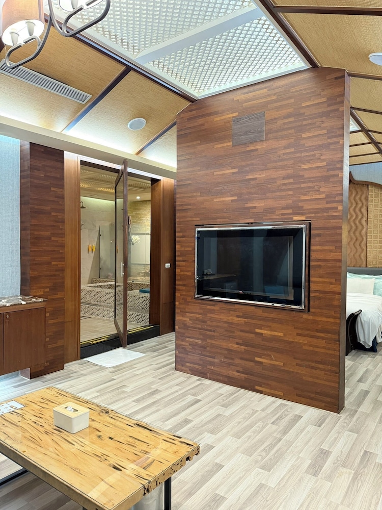 her home spa motel douliu