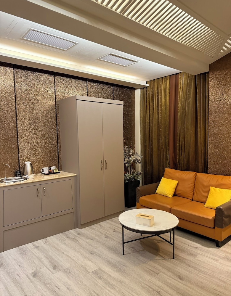 her home spa motel douliu