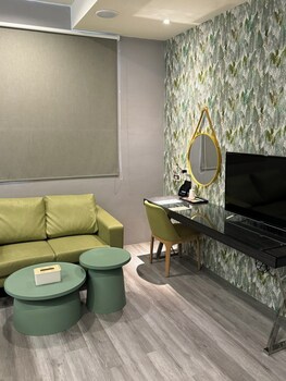 her home spa motel douliu