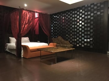 her home spa motel douliu
