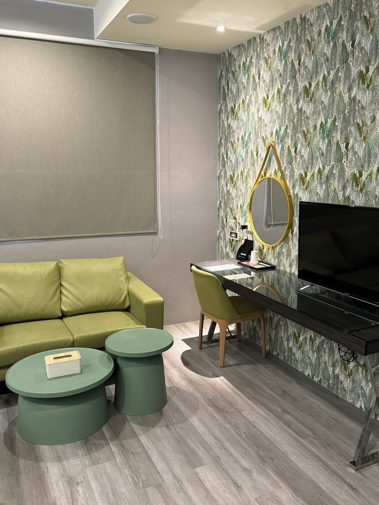 her home spa motel douliu