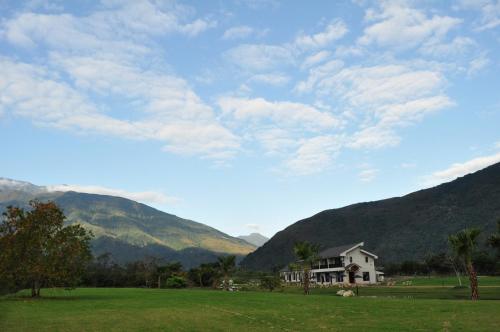 summer rock villa