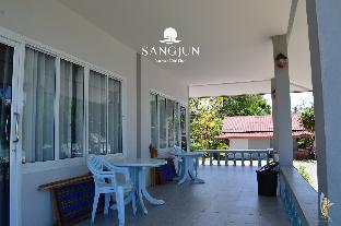 sangjun on beach resort