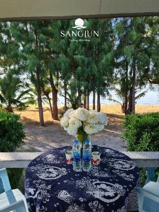 sangjun on beach resort