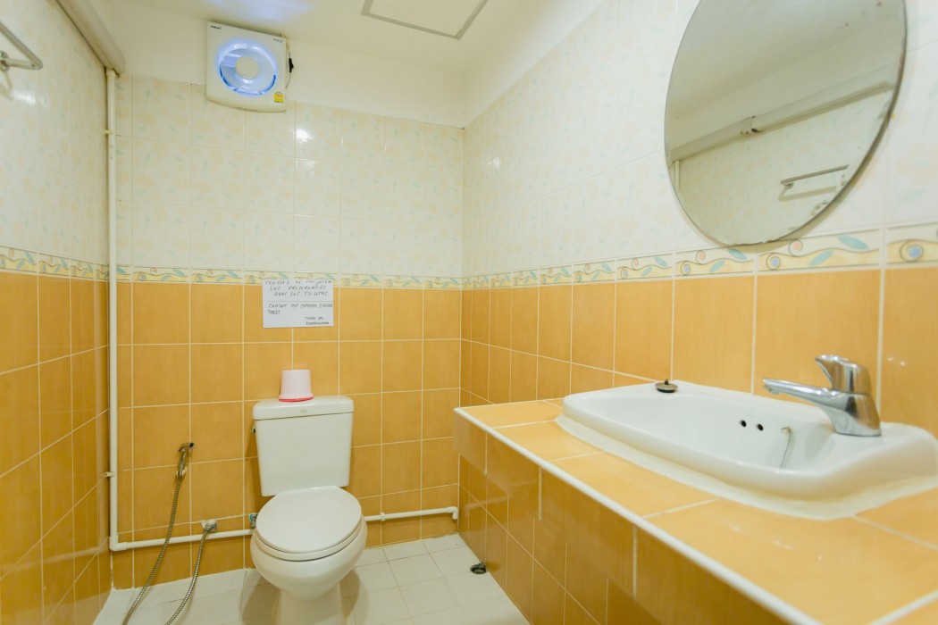Rabbit Mansion Patong Hotel,140/11 Nanai Road,3 star