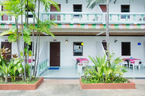 rabbit mansion patong hotel