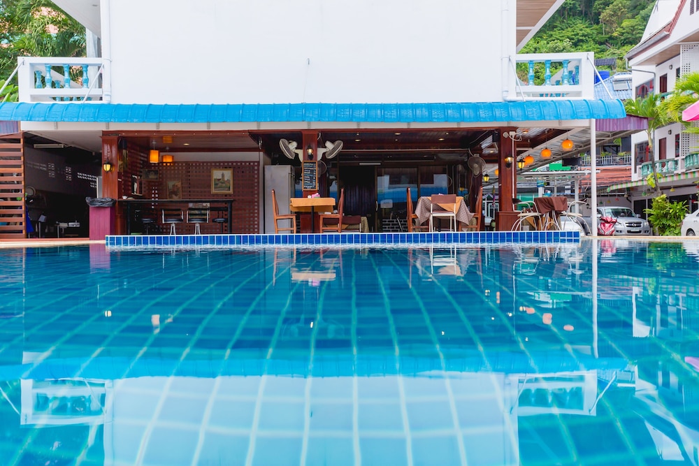 rabbit mansion patong hotel
