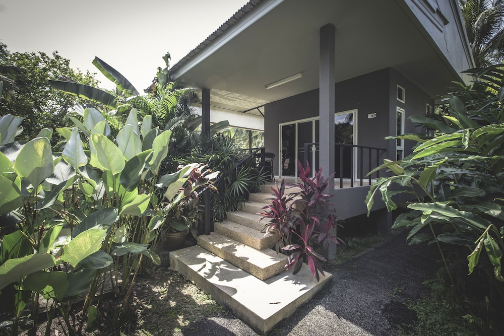 blu monkey pooltara krabi hotel and villas