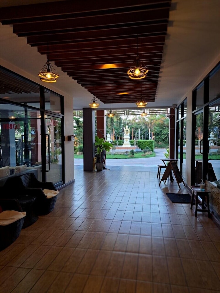 sakura boutique hotel