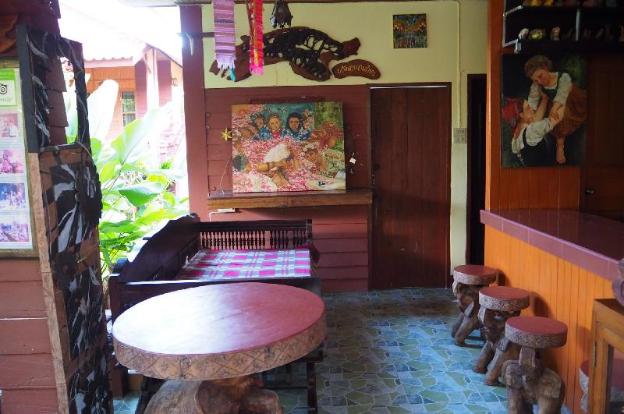 bansuan thanormpat resort