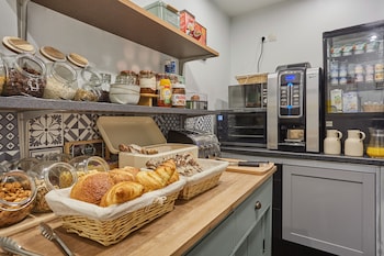 hipotel paris buttes chaumont