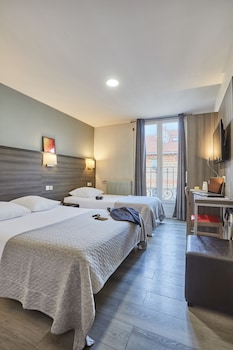 hipotel paris buttes chaumont