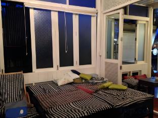 at casa guesthouse amphawa