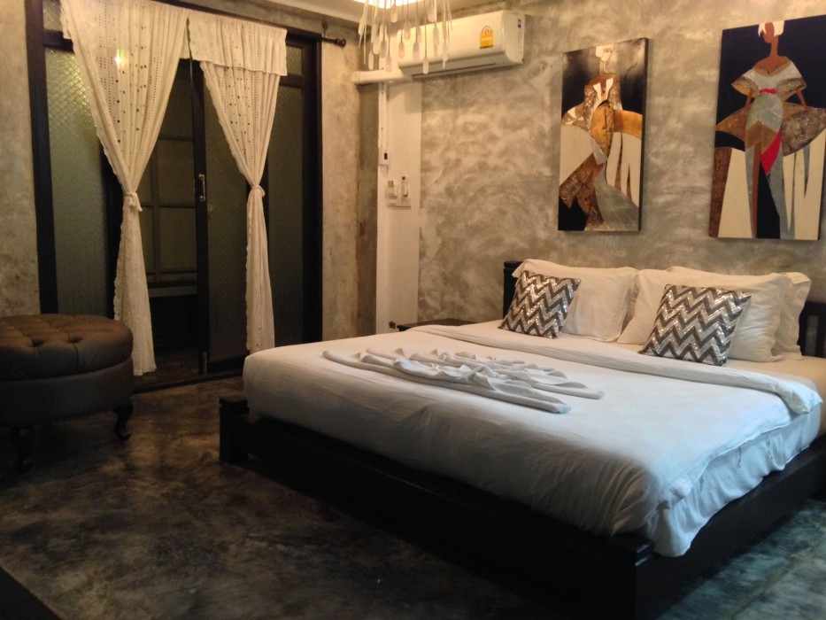 at casa guesthouse amphawa