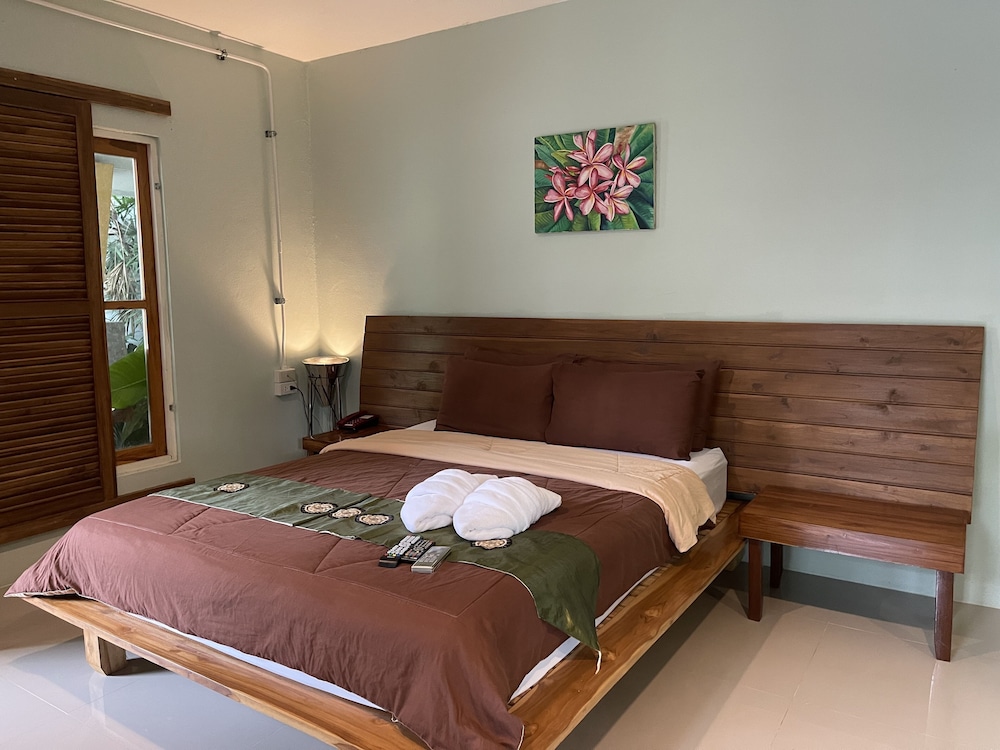 Ruen Kaew Boutique Resort,Phrae Province>>Phrae,3 star