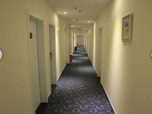 7 days inn foshan university creative industry park