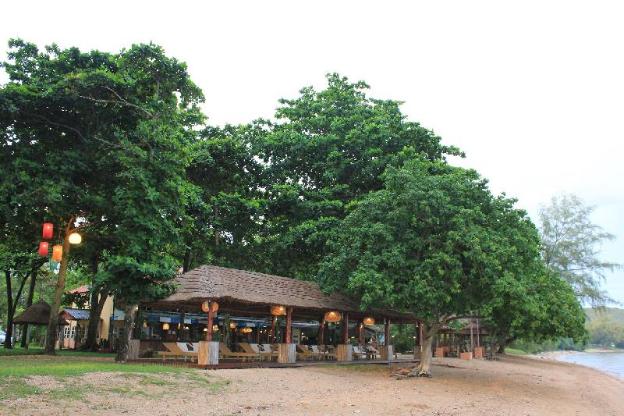 villa cha cha chaolao beach resort