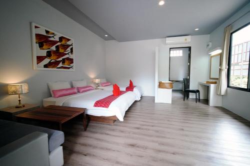 villa cha cha chaolao beach resort