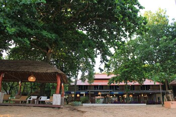 villa cha cha chaolao beach resort