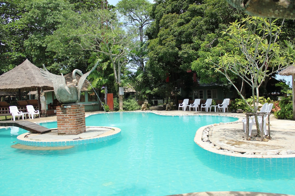 villa cha cha chaolao beach resort