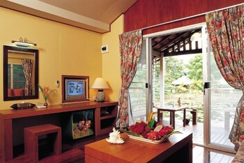 villa cha cha chaolao beach resort