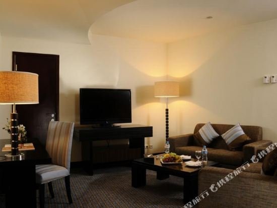 al safwa hotel tower 1