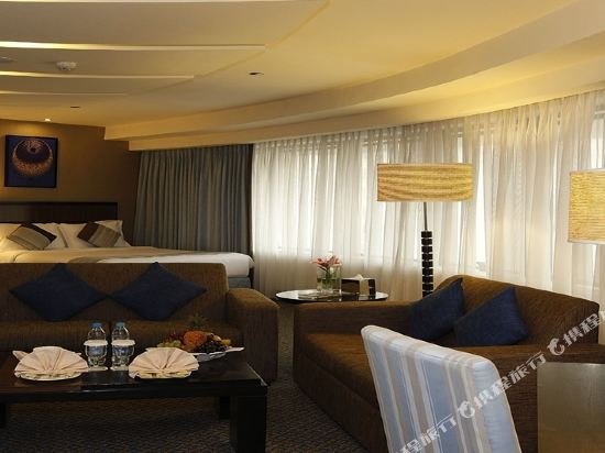 al safwa hotel tower 1