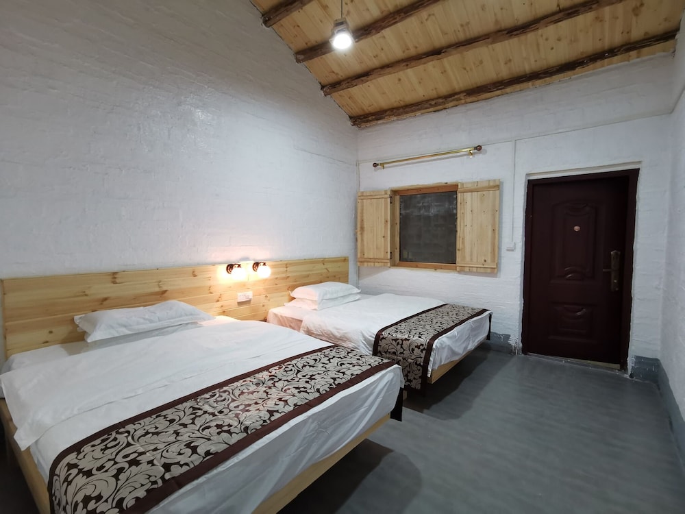 yangshuo loong old house