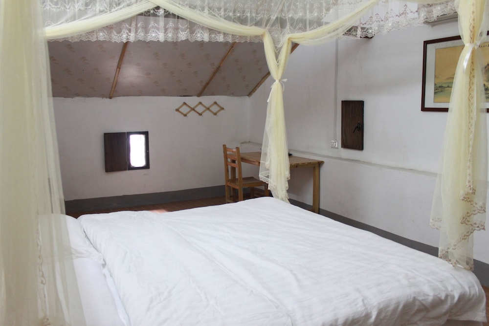 yangshuo loong old house